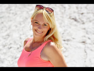 Ver a ficha detalhada de  SofieHot-sex