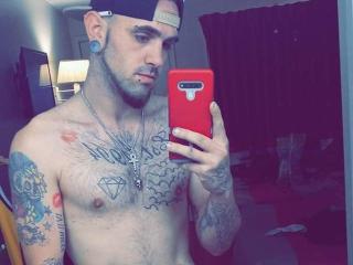 Ver la ficha detallada de BigDickWhiteBoy6996