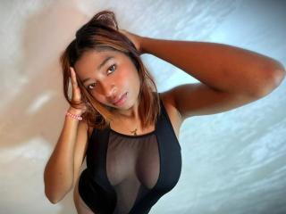 Ver a ficha detalhada de  MayaDubois