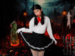 Ver a ficha detalhada de  ZoeWinfrey