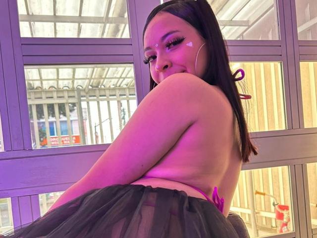 MiaMillerr69 - Live porn &amp; sex cam - 29158580