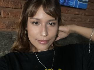 Ver la ficha detallada de KiaraHernandezX