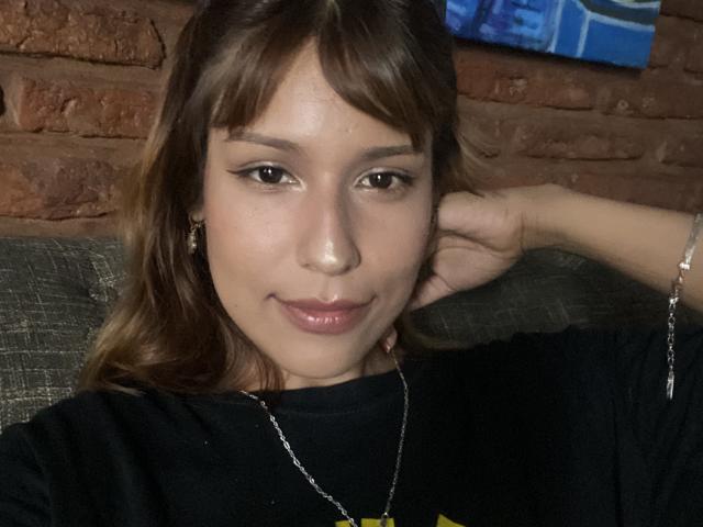 KiaraHernandezX - Live porn &amp; sex cam - 29165246