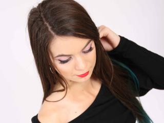 ClarissaLuv - Chat nude with a cocoa like hair Young lady 