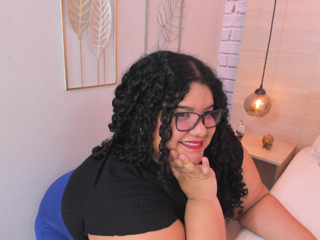 MileyCollinss - Live porn &amp; sex cam - 29172818