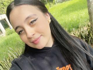 Se komplett profil för AnnyBentleii