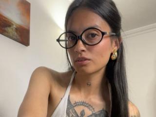 Se komplett profil för NiaWhitee