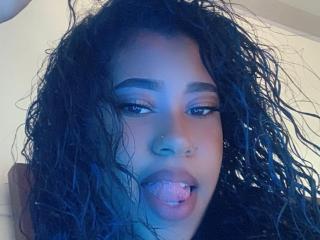 Se komplett profil för LovelyPeachss