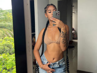 Se komplett profil för LovelyPeachss