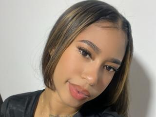 Se komplett profil för LovelyPeachss