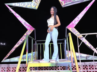 Se komplett profil för EstrellaXHot