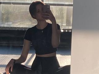 Se komplett profil för KenaCly