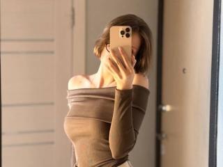 Se komplett profil för KenaCly