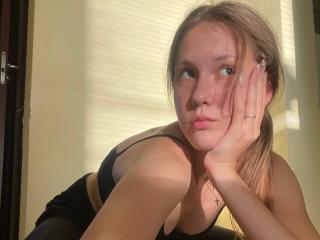 Se komplett profil för KenaCly