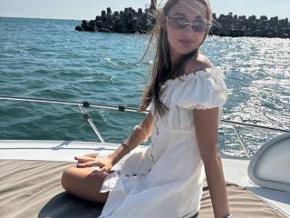 Se komplett profil för ErinMarrujo