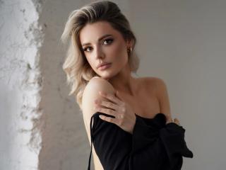 Se komplett profil för MoonX-hot