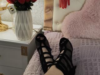 Se komplett profil för Niferttiti