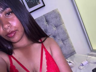 NahomyNoir에 대한 상세사항 보기