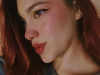 Se komplett profil för DaphneLenoir