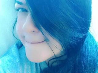 VONNELUCIA에 대한 상세사항 보기