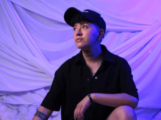 Se komplett profil för AllexNoa