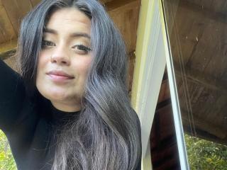 AnnyBentleii에 대한 상세사항 보기