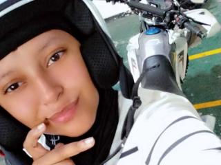 Se komplett profil för FranciSquirtt