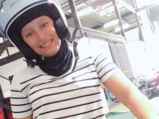 Se komplett profil för FranciSquirtt