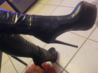 Linnea-hot에 대한 상세사항 보기