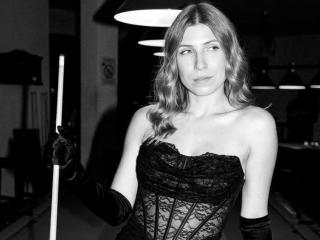 Se komplett profil för LoriEla