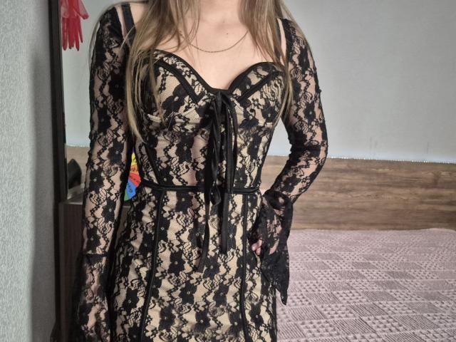 ZoieHurt - Live porn &amp; sex cam - 29201204