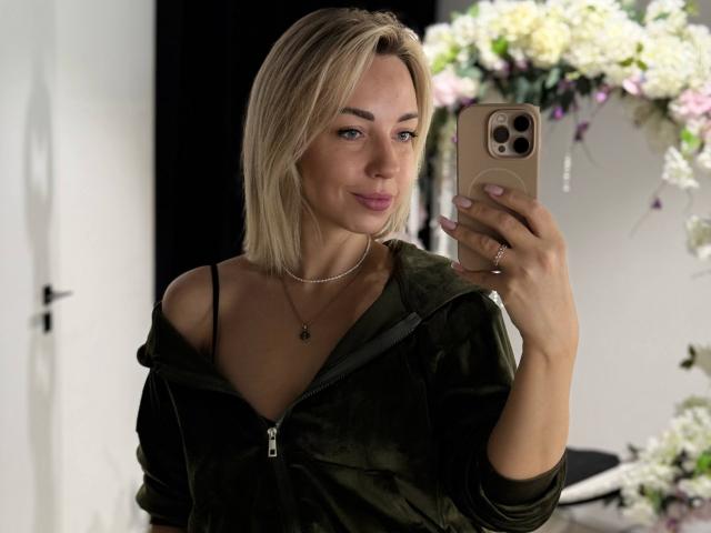 RoseGloss - Live porn &amp; sex cam - 29202125