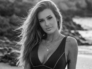 AshyQuinnの詳細情報を見る