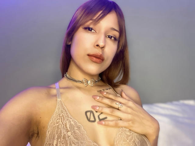 KiaraHernandezX - Live sex cam - 29210306