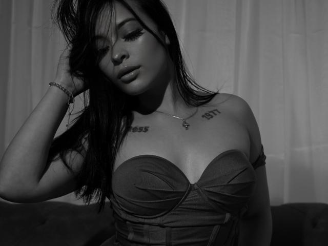 MiaMillerr69 - Sexe cam en vivo - 29214638