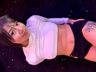 AmeliePiere's Model Profile