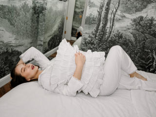 JeanieCat's Model Profile