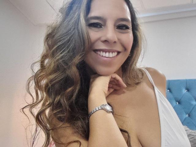 VickyVegas - Live Sex Cam - 29222594