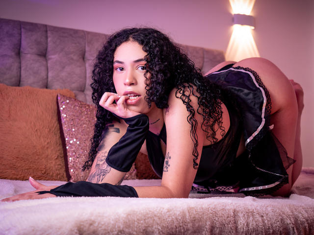 AnnieRoselle - Live sex cam - 29222660