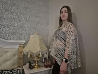 LoriEla's Model Profile