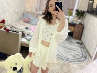 AnitraMaccoll's Model Profile