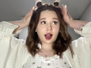 AnitraMaccoll's Model Profile