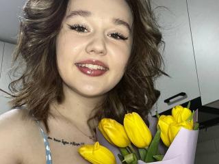 AnitraMaccoll's Model Profile