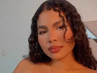 AshlyCorines's Model Profile