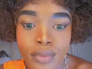 LucileCarrie's Model Profile