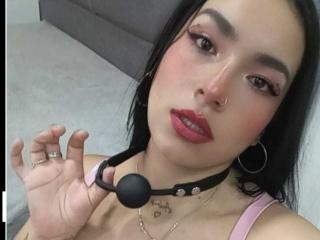 KiaraThomsomp's Model Profile