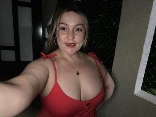 Xem hồ sơ đầy đủ của SamanthaGold