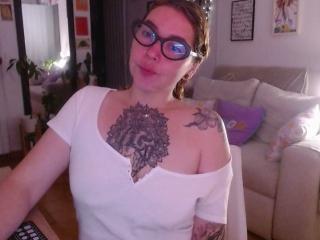 Ver la ficha detallada de AlinaMatei