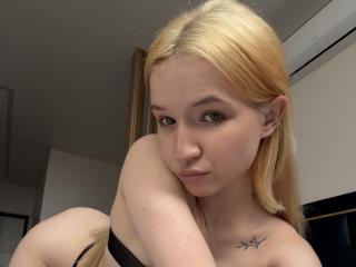 RosannaHewko's Model Profile