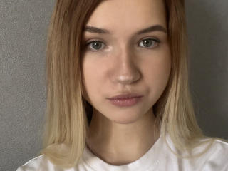 NubiaErspamer's Model Profile